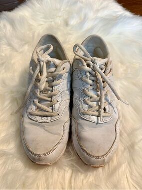 NFINITY Rival 2 White Sneaker Size 6.5